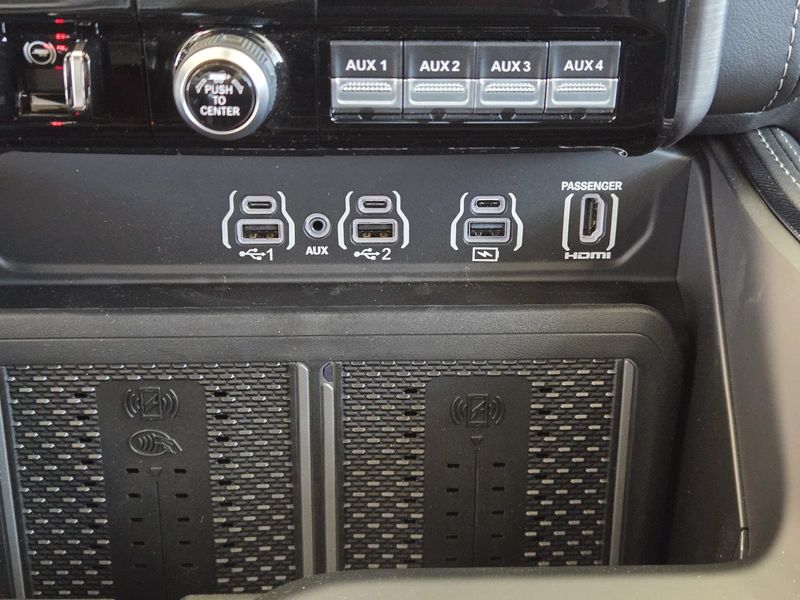 New 2026 RAM 1500 Rho Crew Cab 4x4 5'7' Box