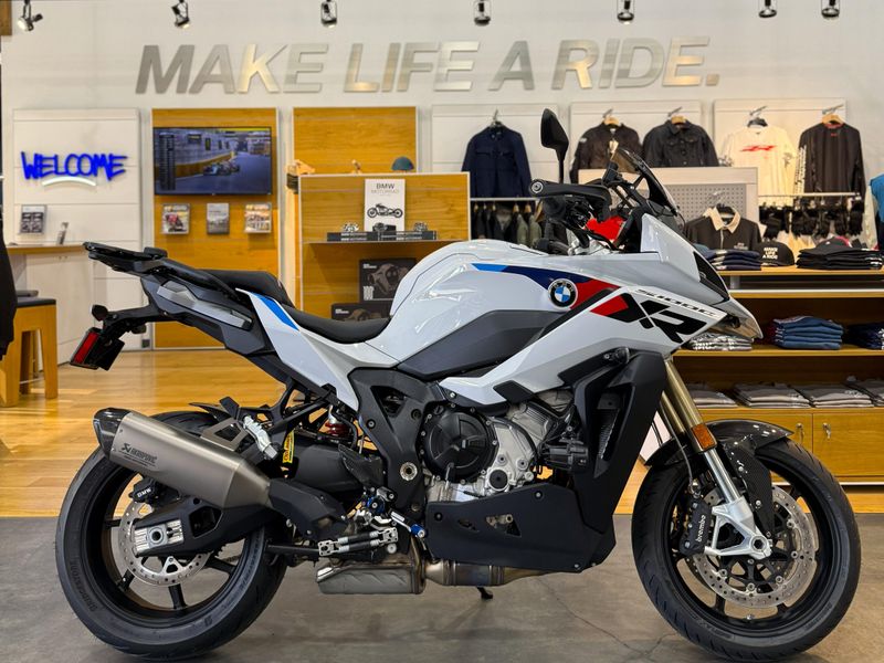 2026 BMW S 1000 XRImage 1