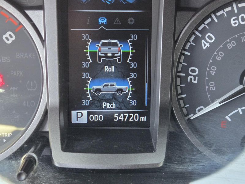 Used 2022 Toyota Tacoma 2WD TRD Off Road Double Cab 5' Bed V6 AT (Natl)