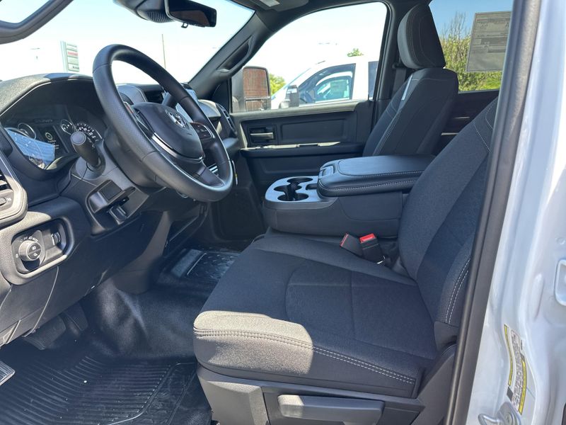 2025 RAM 4500 Tradesman Chassis Crew Cab 4x4 60