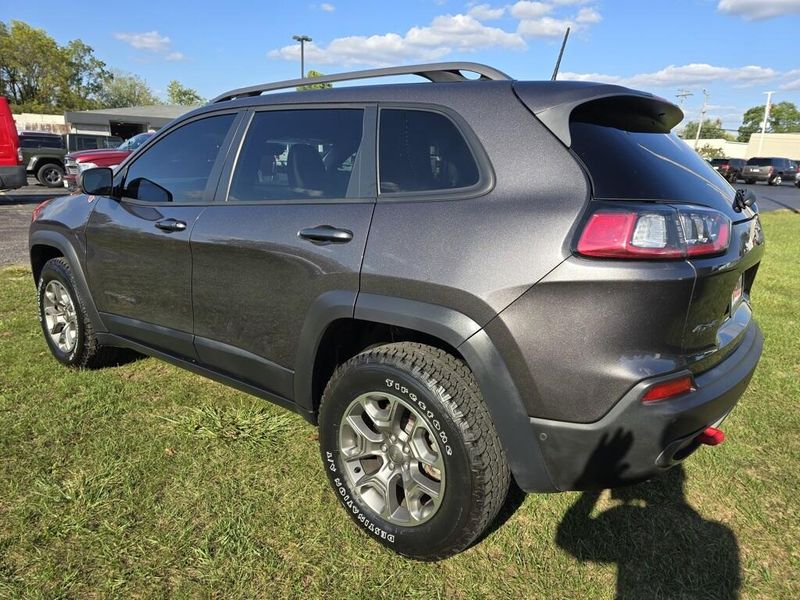 2021 Jeep Cherokee Trailhawk photo 3