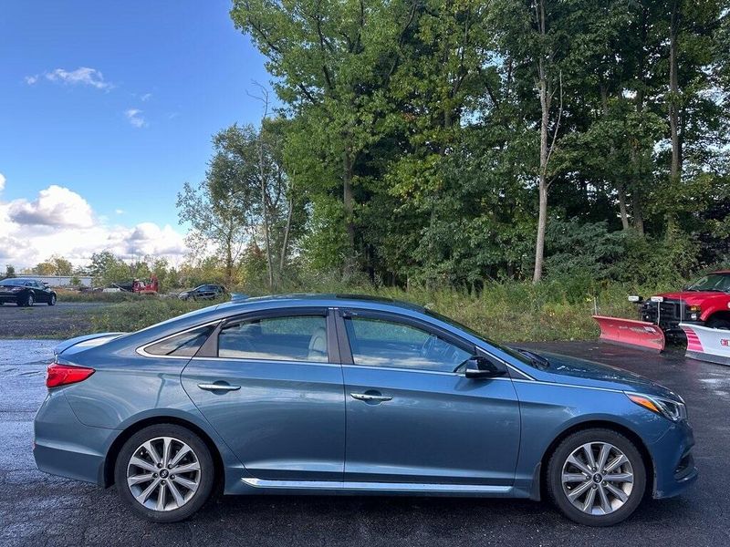 2017 Hyundai Sonata LimitedImage 12