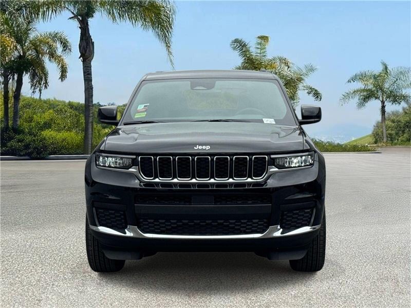 New 2026 Jeep Grand Cherokee L Laredo 4x2