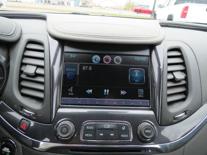 2015 Chevrolet Impala LTZ 4dr Sedan w/2LZImage 18