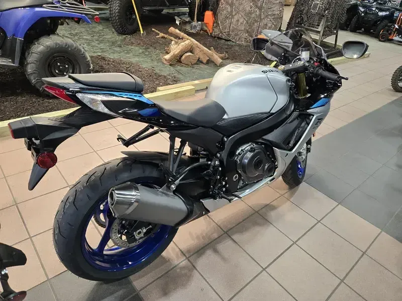 NEW 2026 SUZUKI GSXR750 Image 7