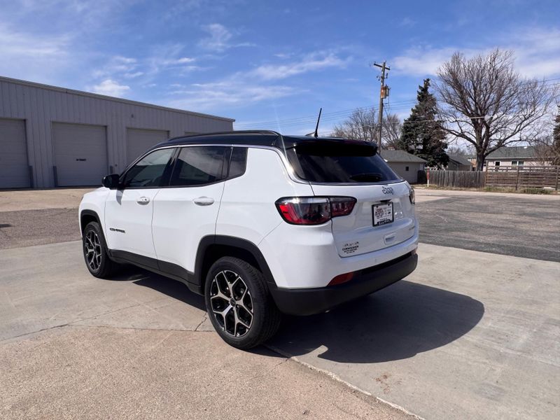 2025 Jeep Compass LimitedImage 6