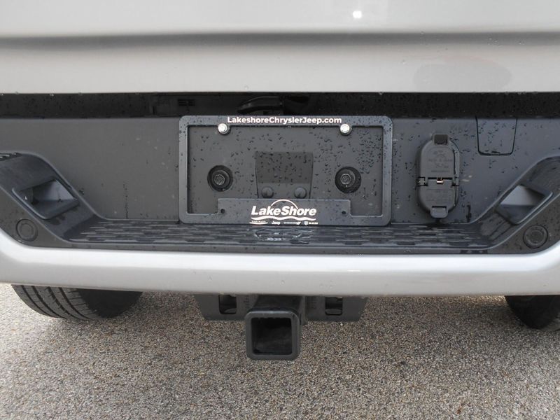 2025 RAM 1500 Big Horn Crew Cab 4x4 5