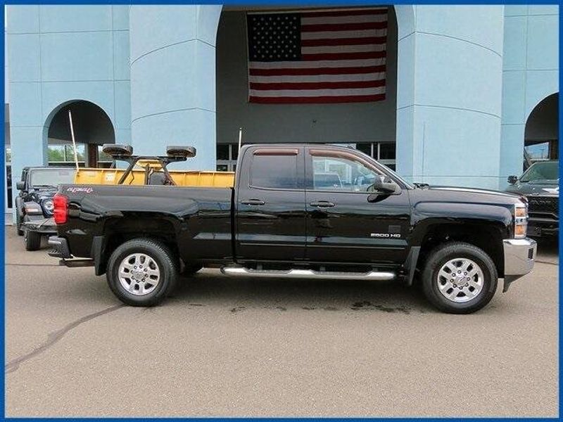 2015 Chevrolet Silverado 2500HD LTImage 2