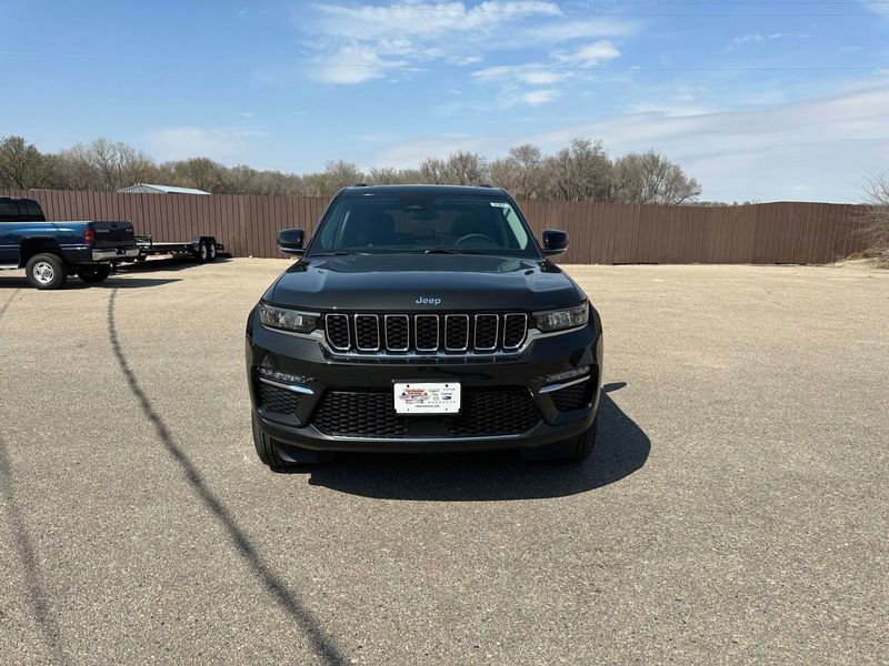 2023 Jeep Grand Cherokee 4xeImage 3