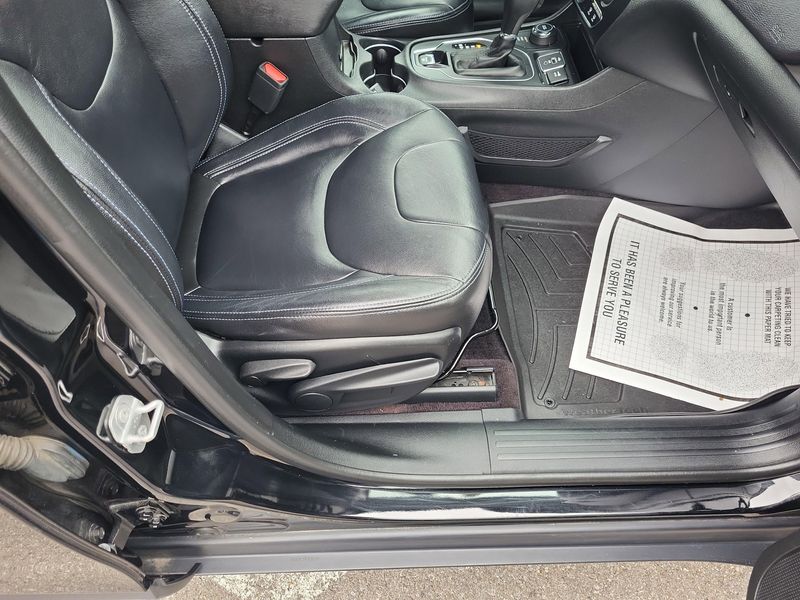 Used 2019 Jeep Cherokee LatitudeImage 19