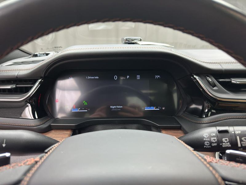 Used 2023 Jeep Grand Cherokee SummitImage 10