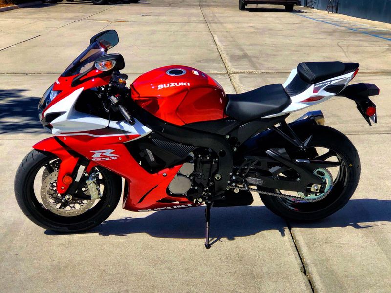 New 2027 Suzuki GSX-R600 Image 14