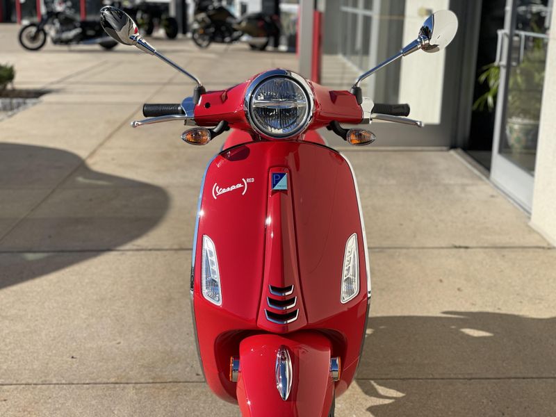 2025 Vespa PRIMAVERA 150 RED Image 4