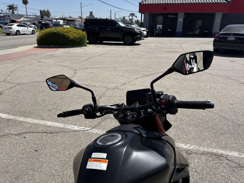 New 2026 Honda CB750 HORNET E-CLUTCH Image 13