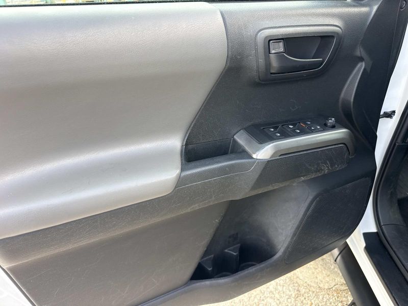 Used 2022 Toyota Tacoma SR5 Double Cab 5' Bed I4 AT (Natl)