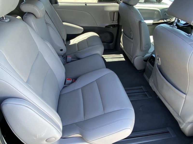 Used 2020 Toyota Sienna XLEImage 12