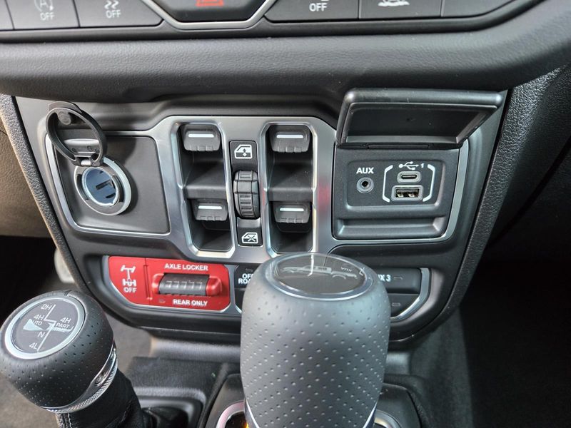 New 2026 Jeep Gladiator Mojave X 4x4