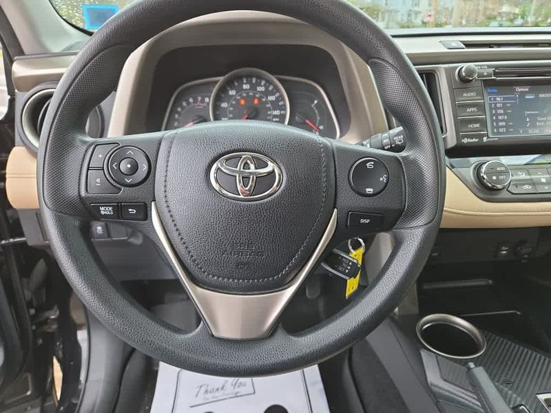 2014 Toyota RAV4 XLEImage 22
