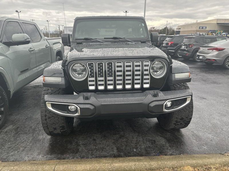 2018 Jeep Wrangler Unlimited SaharaImage 2