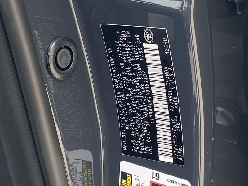 2025 Toyota Camry LEImage 19