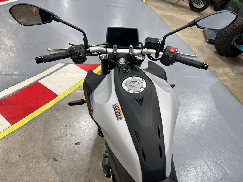 New 2026 Yamaha MT-07 Image 15