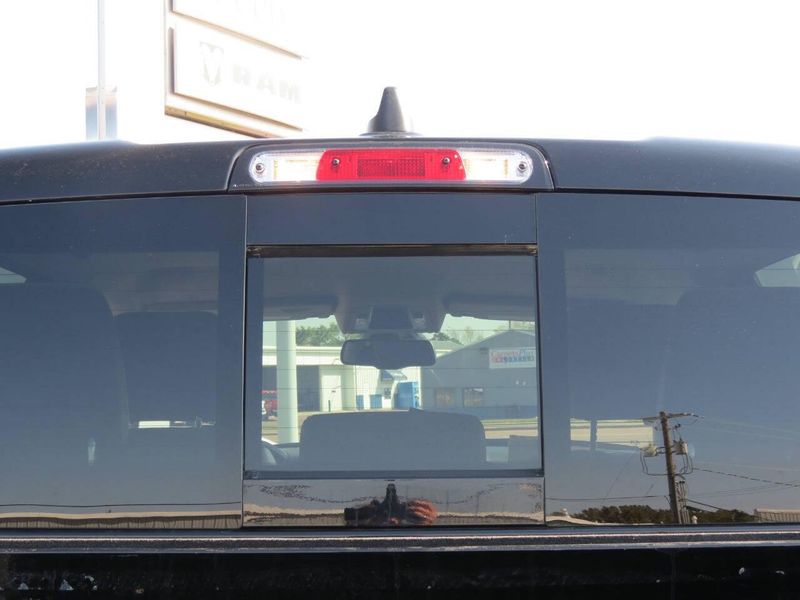 Used 2020 RAM 1500 Laramie 4x4 4dr Crew Cab 5.6 ft. SB PickupImage 24