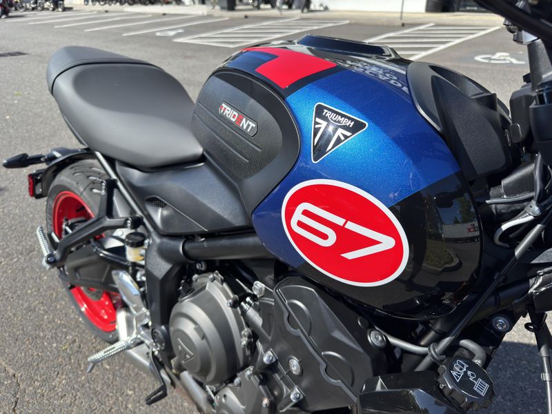 2026 Triumph Trident 660 Triple Tribute - SAPPHIRE BLACK - COBALT BLUE  