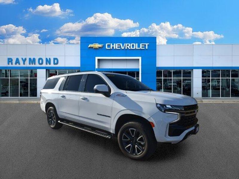 Used 2022 Chevrolet Suburban Z71Image 10