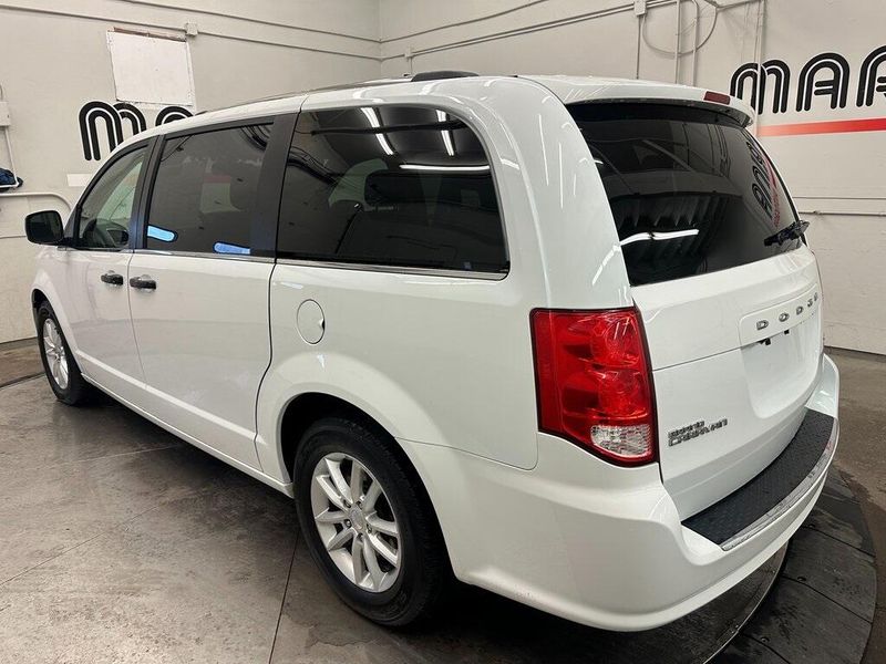 2019 Dodge Grand Caravan SXTImage 12