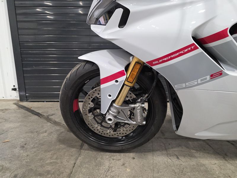 2024 Ducati Supersport 950 S
