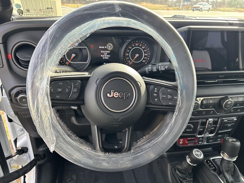 New 2026 Jeep Wrangler 4-door Rubicon XImage 21