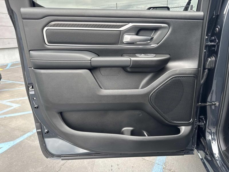 New 2026 RAM 1500 Big Horn Crew Cab 4x2 5'7' Box