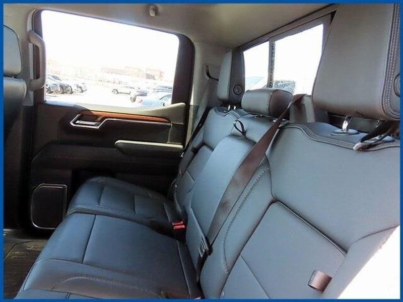 2023 GMC Sierra 1500 DenaliImage 11