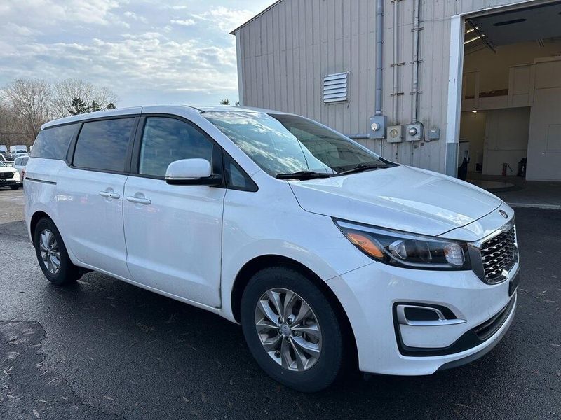 2020 Kia Sedona LXImage 1