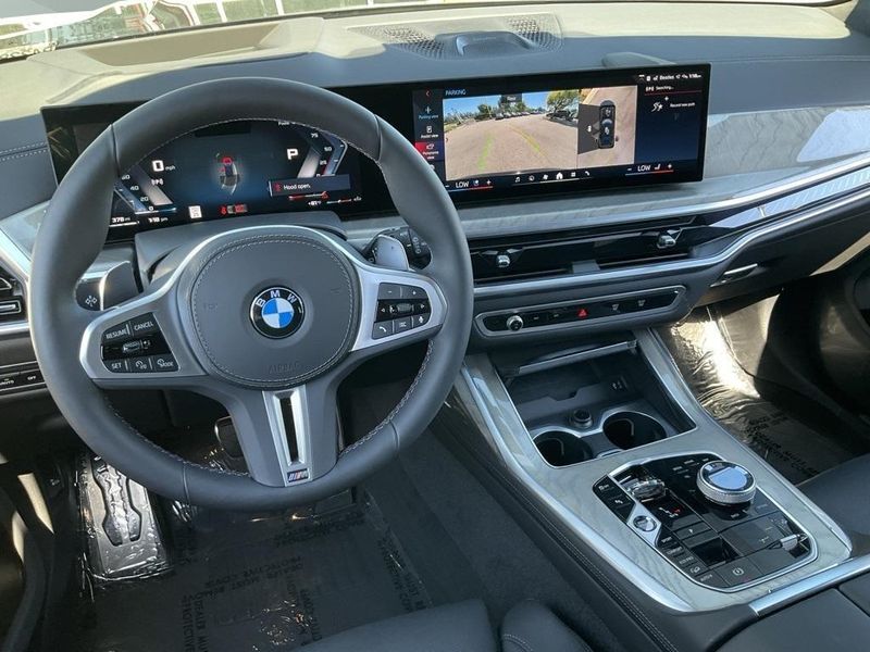 2024 BMW X7 M60iImage 27