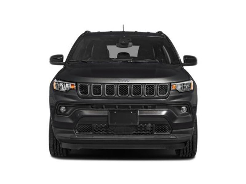 New 2026 Jeep Compass Latitude Altitude