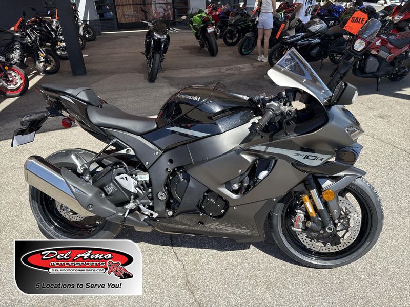 New 2026 Kawasaki NINJA ZX-10R Image 1