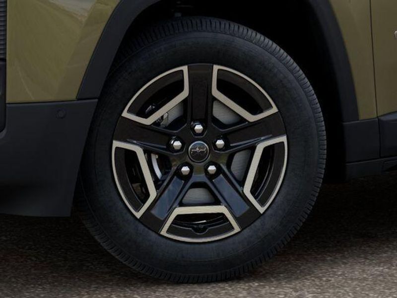 New 2026 Jeep Cherokee Laredo 4x4Image 8