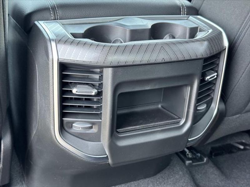 New 2026 RAM 1500 Big Horn Crew Cab 4x2 5'7' Box
