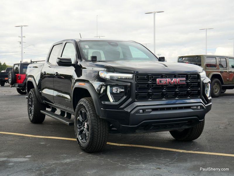 Used 2024 GMC Canyon Elevation