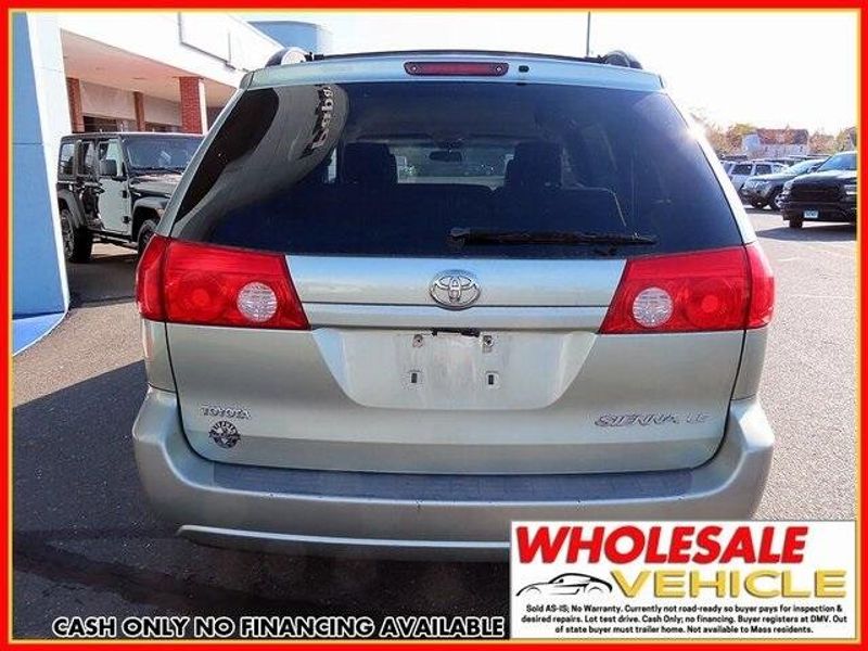 2008 Toyota Sienna CEImage 4