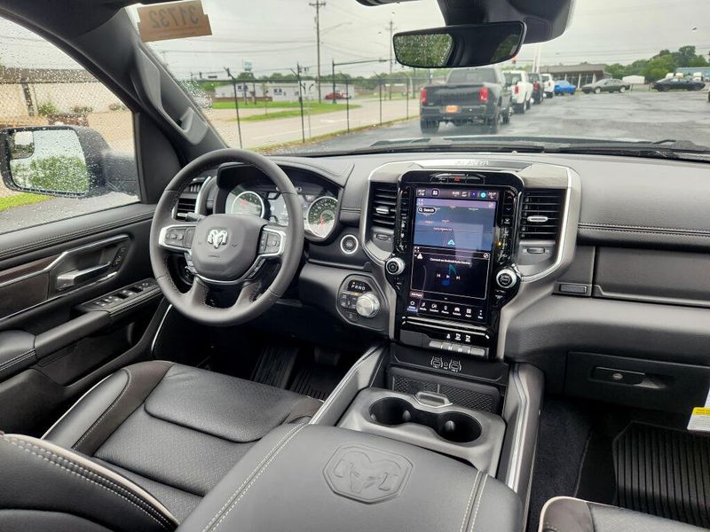 New 2026 RAM 1500 Laramie Crew Cab 4x4 5'7' Box