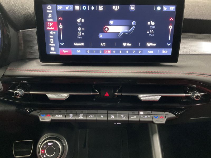 New 2026 Alfa Romeo Tonale Sprint AwdImage 13