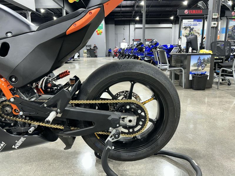 2023 KTM RC 8C  in a BLACK/ORANGE exterior color. Del Amo Motorsports of Redondo Beach (424) 390-7811 delamomotorsports.com 