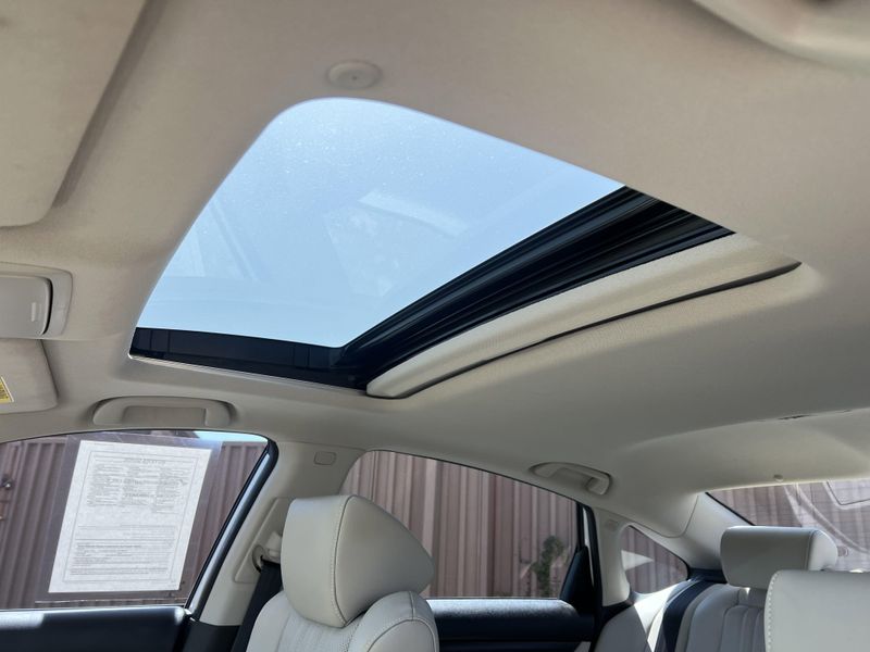 2019 Honda Accord Hybrid TouringImage 17