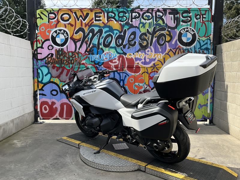 New 2026 BMW R 1300 RT Image 8