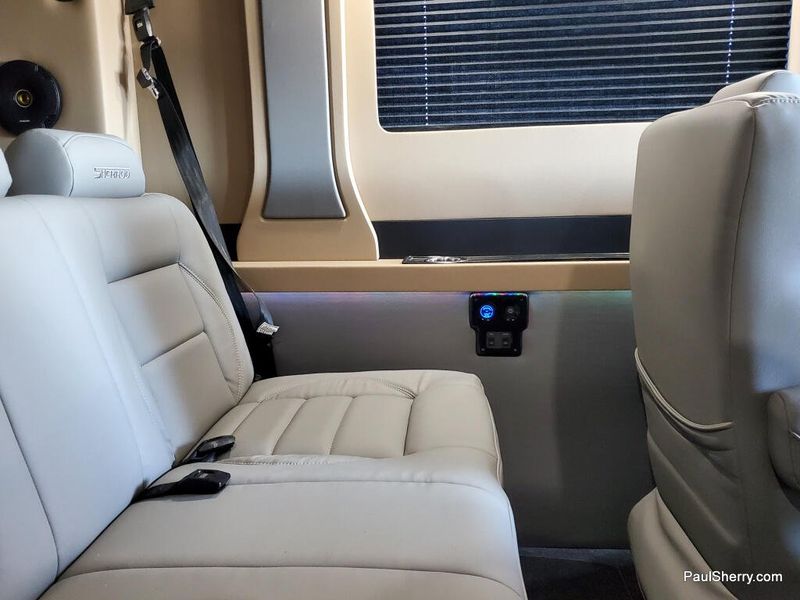 New 2026 RAM Promaster 2500 Slt+ Window Van High Roof 159' Wb