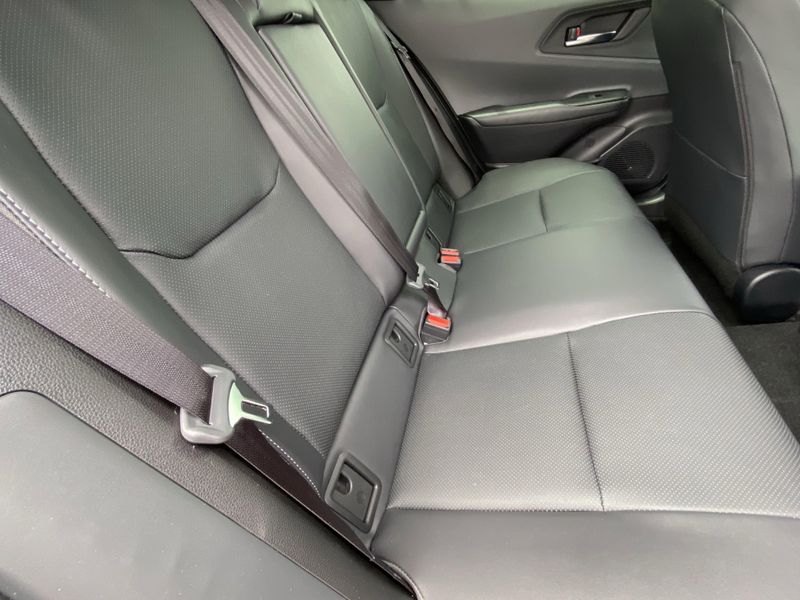 2025 Toyota Prius XLEImage 12