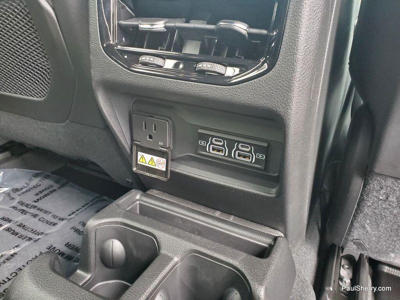 New 2025 Jeep Grand Cherokee L Altitude X 4x4Image 41