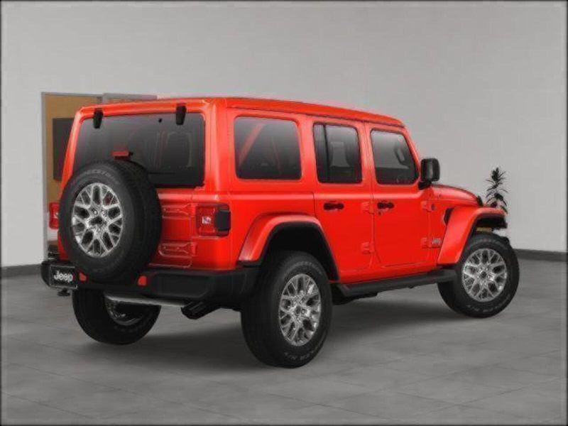 2025 Jeep Wrangler Unlimited Sahara photo 5